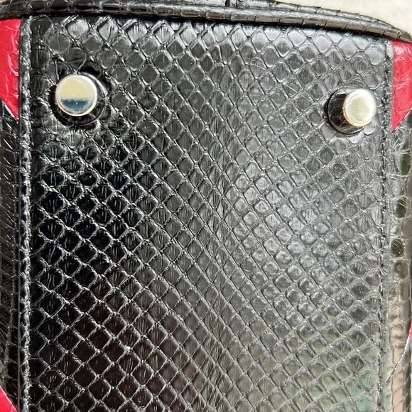 Gucci Zumi Crossbody Top Handle Python Bag- all leather interior in red black - Picture 13 of 16